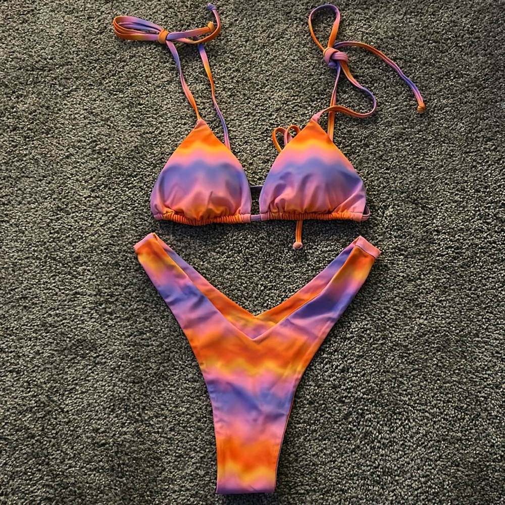 *NWOT* Kulani Kinis set